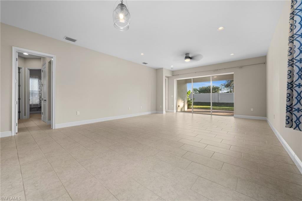 3292 Pilot Circle Naples, FL 34120 - Photo 15 of 45