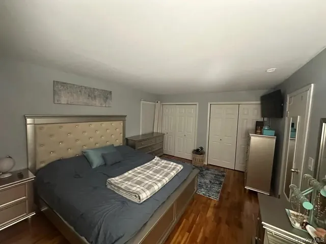 $295,000 | 224 Farber Drive, Unit 224, West Babylon, NY 11704