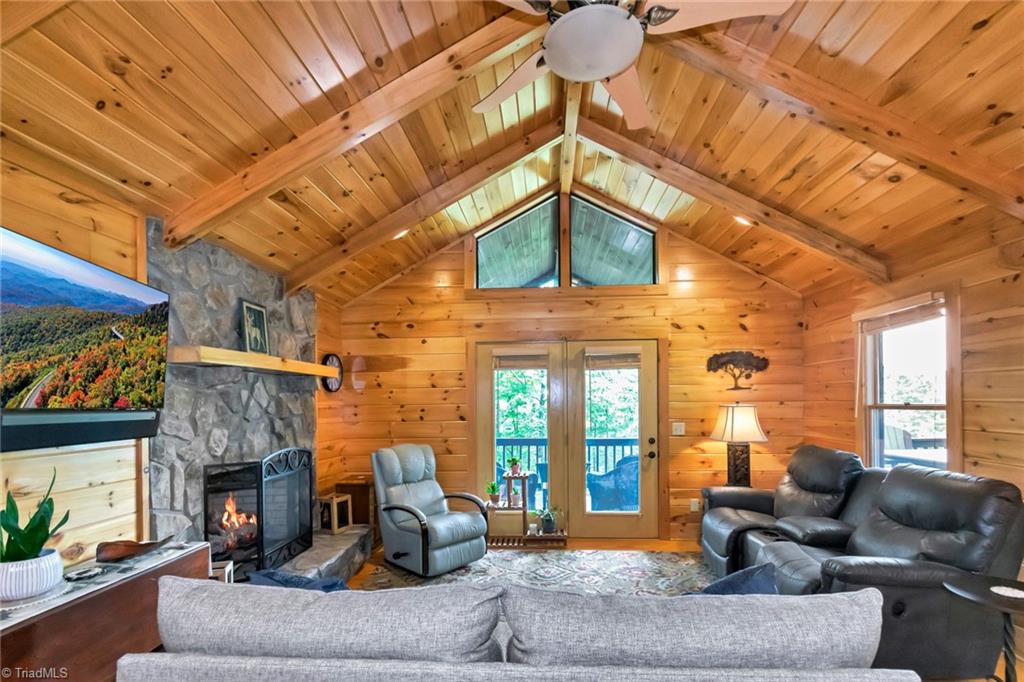 302 Doe Run Purlear, NC 28665 - Photo 4 of 43 Gallery Image 4
