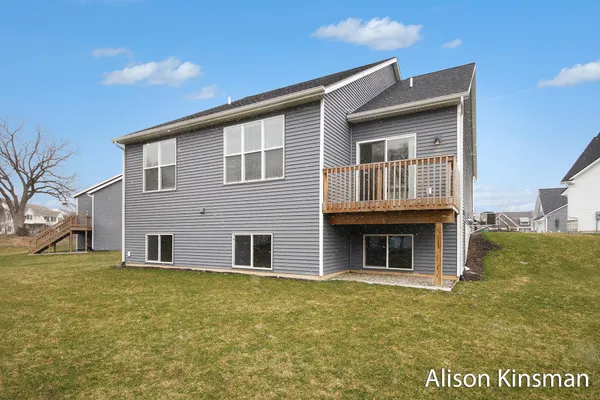 $525,000 | 2764 Woodhaven Court Southwest, Byron Center, MI 49315