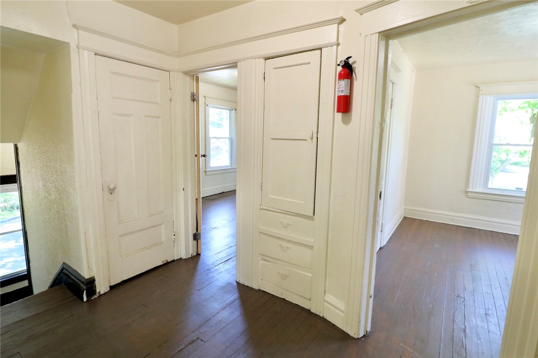 75 Peck Street Rochester, NY 14609 - Photo 32 of 46 Second floor hallway