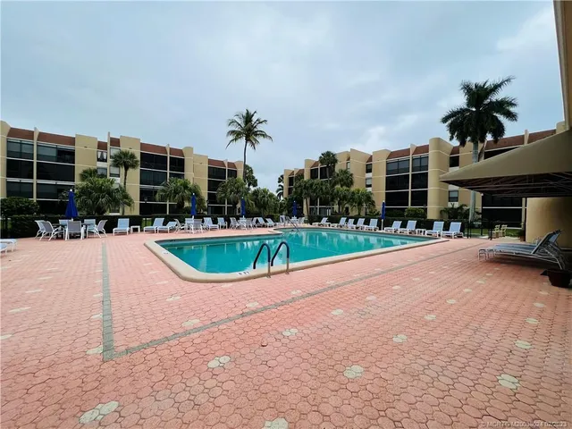 $2,700 | 3432 Northeast Causeway Boulevard, Unit 104, Jensen Beach, FL 34957