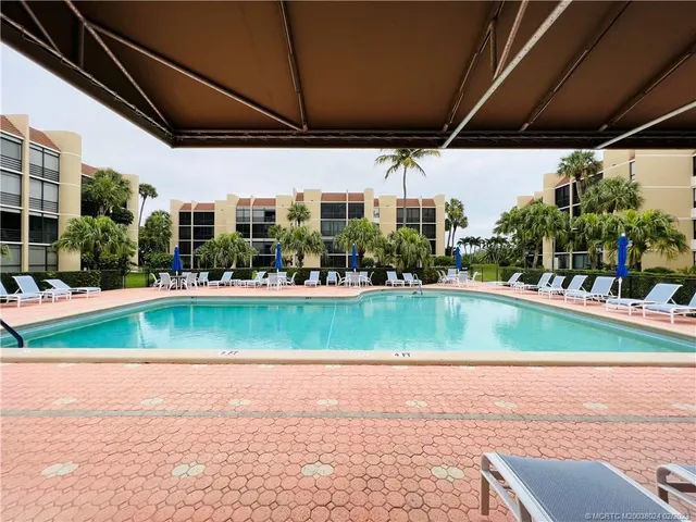 $2,700 | 3432 Northeast Causeway Boulevard, Unit 104, Jensen Beach, FL 34957