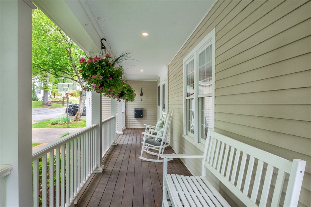 96 Richdale Road Needham, MA 02494 - Photo 4 of 41