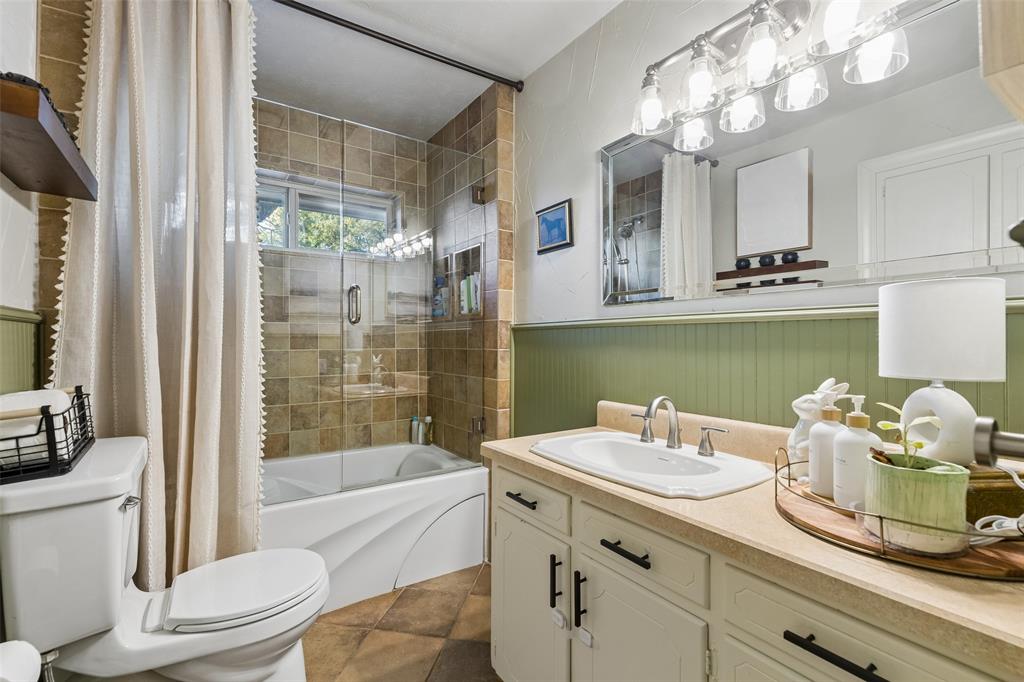 100 Swisher Road Shady Shores, TX 76208 - Photo 18 of 40