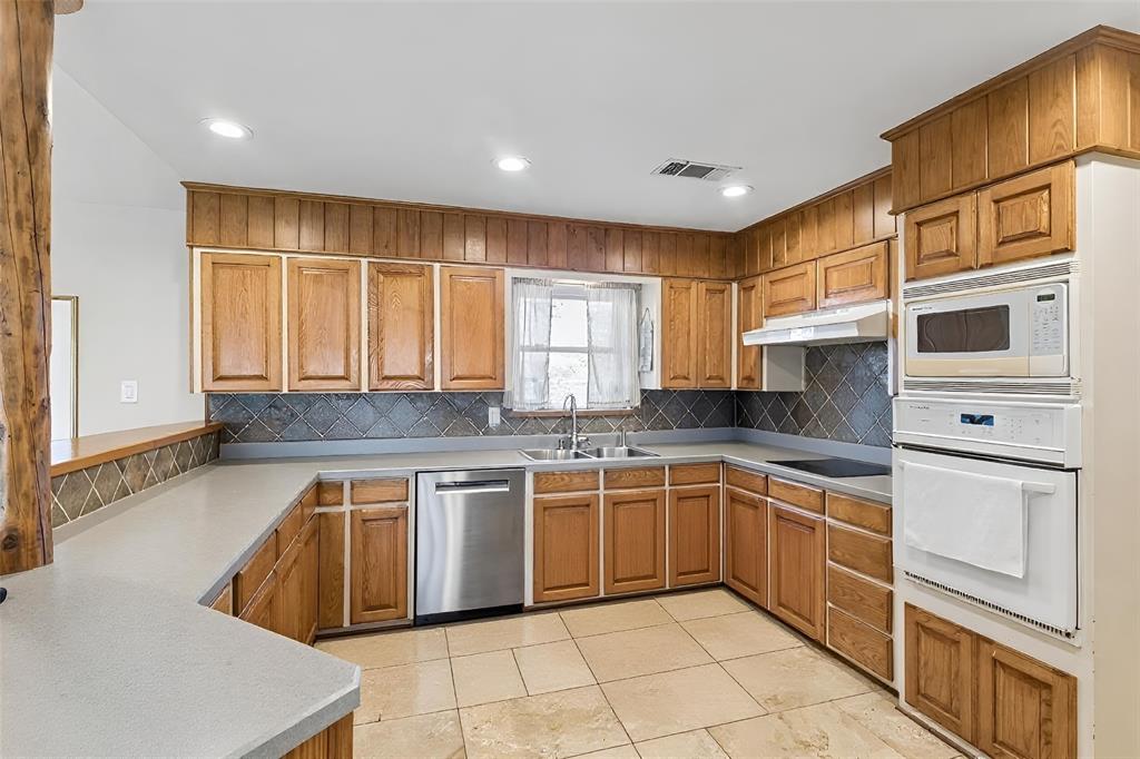 100 Swisher Road Shady Shores, TX 76208 - Photo 10 of 40 Digitally Staged