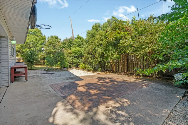 a view of a entrance gate of a building
