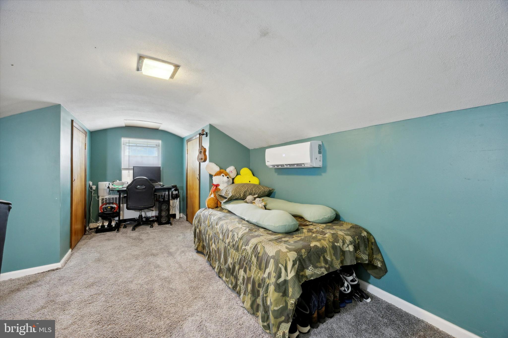 110 North State Road Springfield, PA 19064 - Photo 12 of 25 2nd floor bedroom #3 w/ 2 closets & attic storage