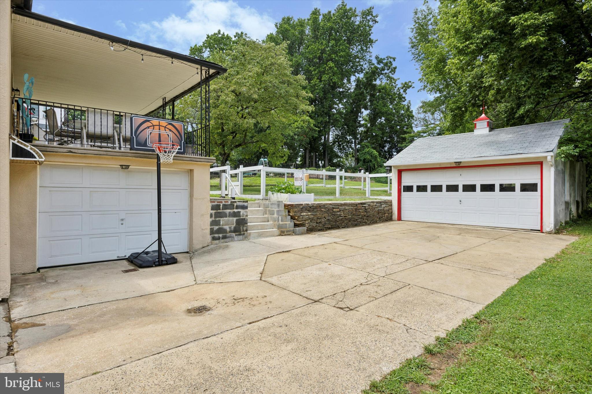 110 North State Road Springfield, PA 19064 - Photo 25 of 25 3 garages!!!!!!!