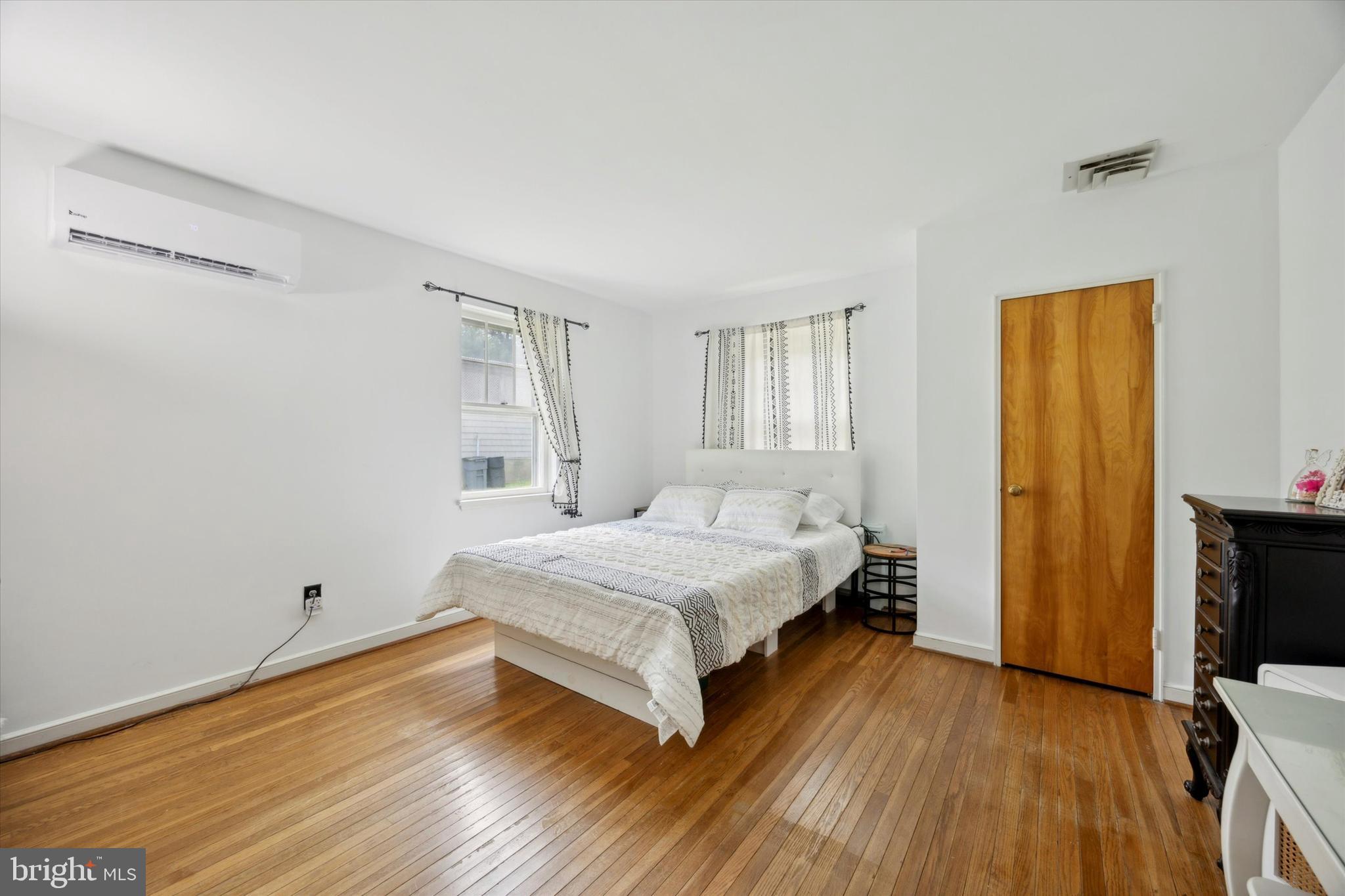 110 North State Road Springfield, PA 19064 - Photo 6 of 25 1st Floor bedroom #1 being used as owners bedroom