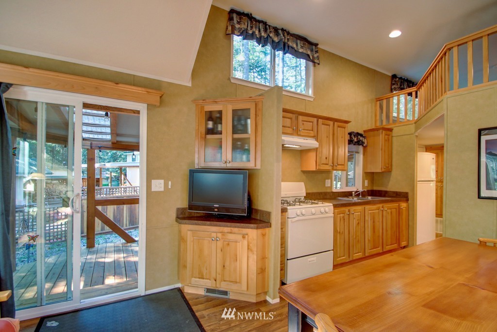 19-1 Goldrush Road Deming, WA 98244 - Photo 10 of 40 Gallery Image 10