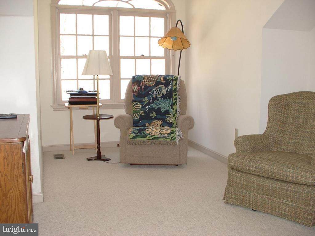 1046 Hunters Path Lancaster, PA 17601 - Photo 11 of 20 Gallery Image 11