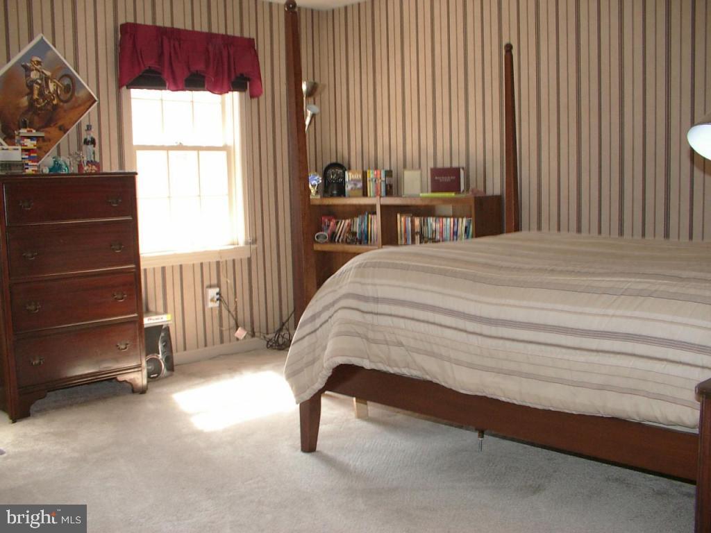 1046 Hunters Path Lancaster, PA 17601 - Photo 14 of 20 Gallery Image 14