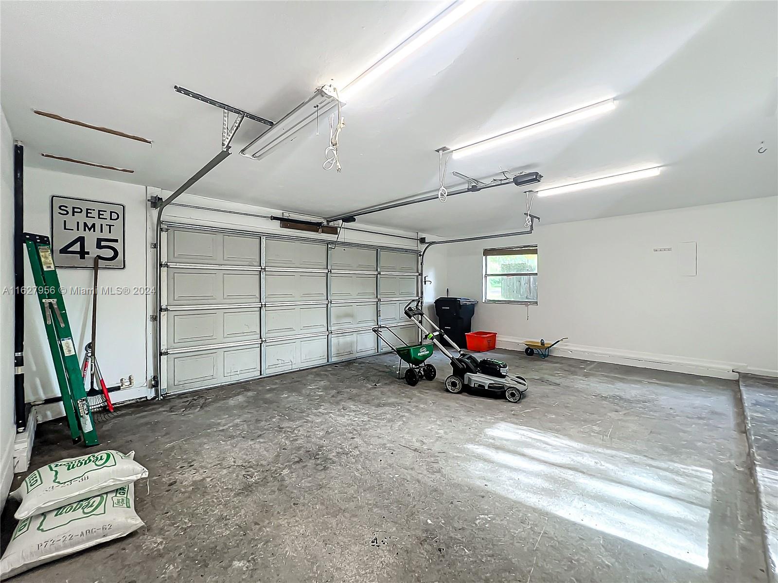 3729 Southwest 15th Street Gainesville, FL 32608 - Photo 27 of 63