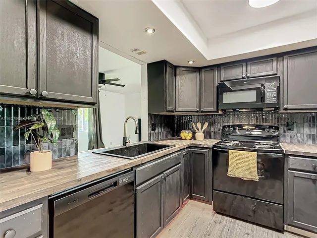 $325,000 | 3729 Southwest 15th Street, Gainesville, FL 32608