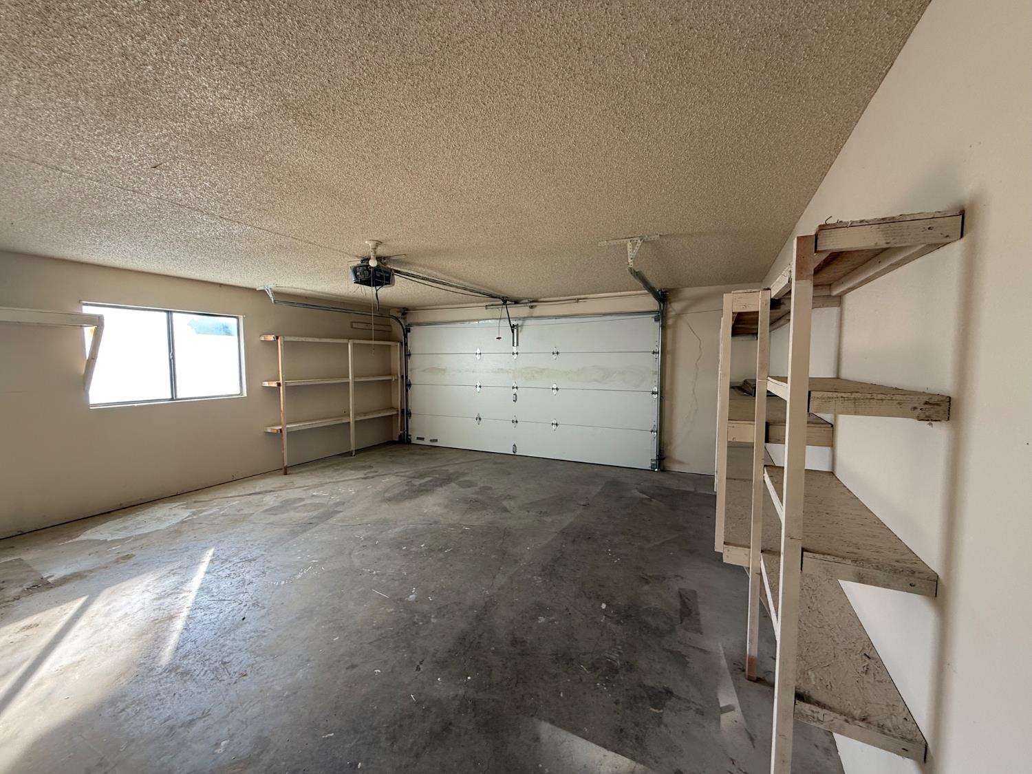 16385 North D Street Madera, CA 93638 - Photo 18 of 26 a view of a garage