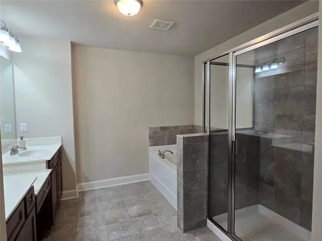 $2,200 | 305 Holdings Drive, Lawrenceville, GA 30044