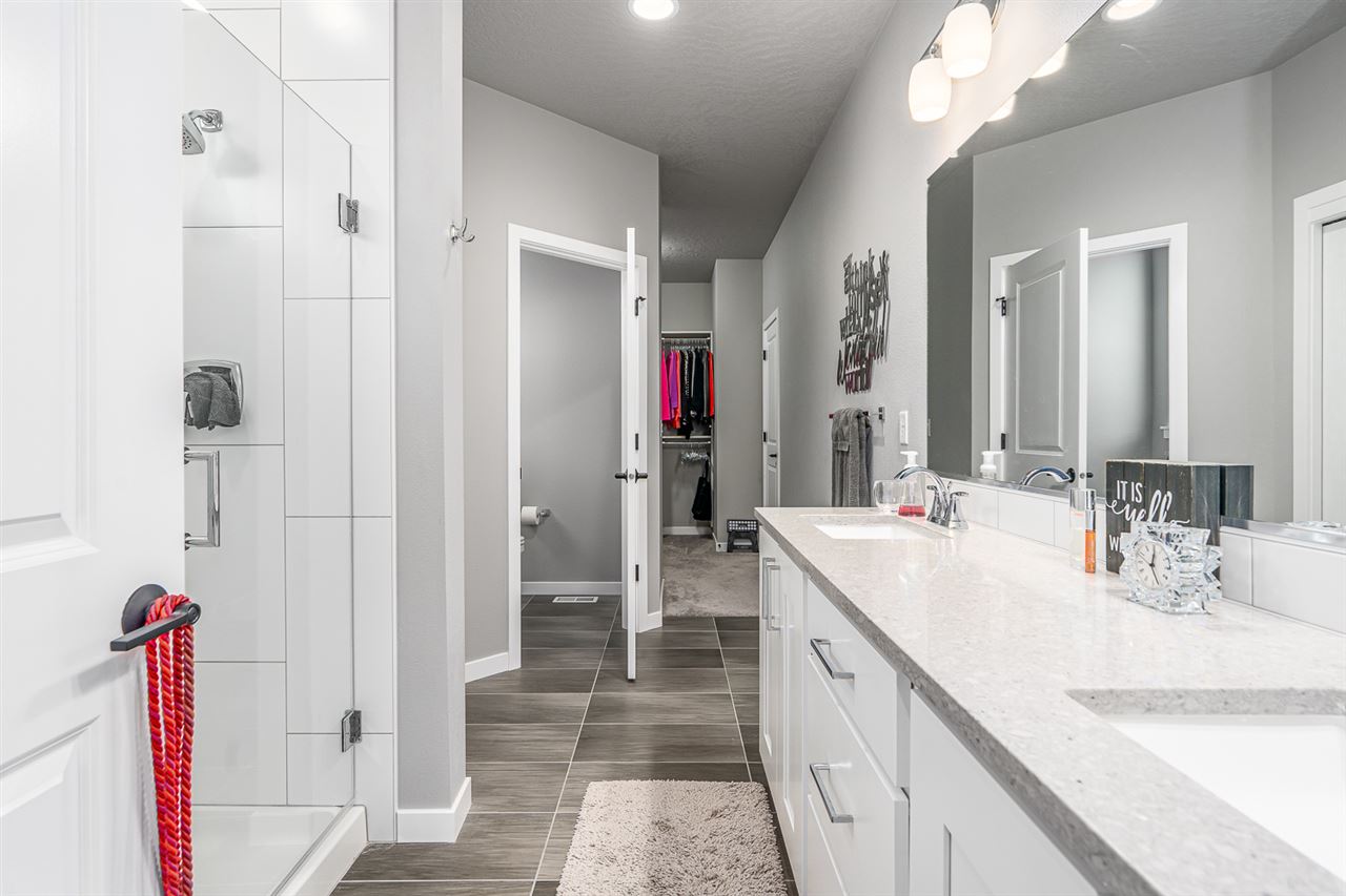 1714 Ridgetop Drive Greenacres, WA 99016 - Photo 11 of 21 Gallery Image 11