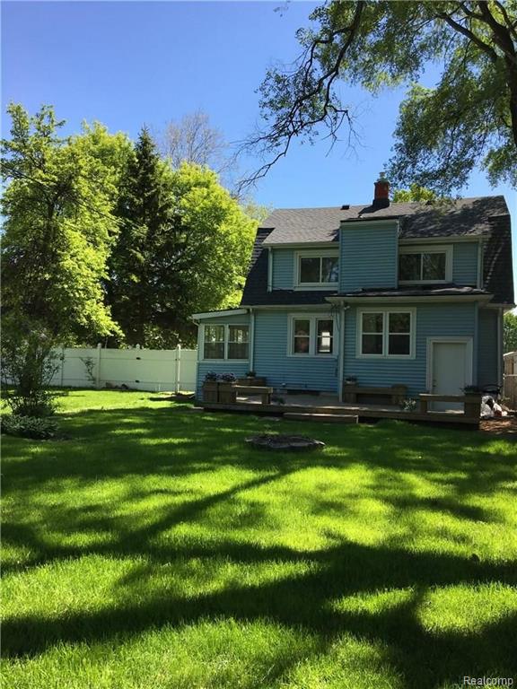 20135 Rensellor Street Livonia, MI 48152 - Photo 14 of 16
