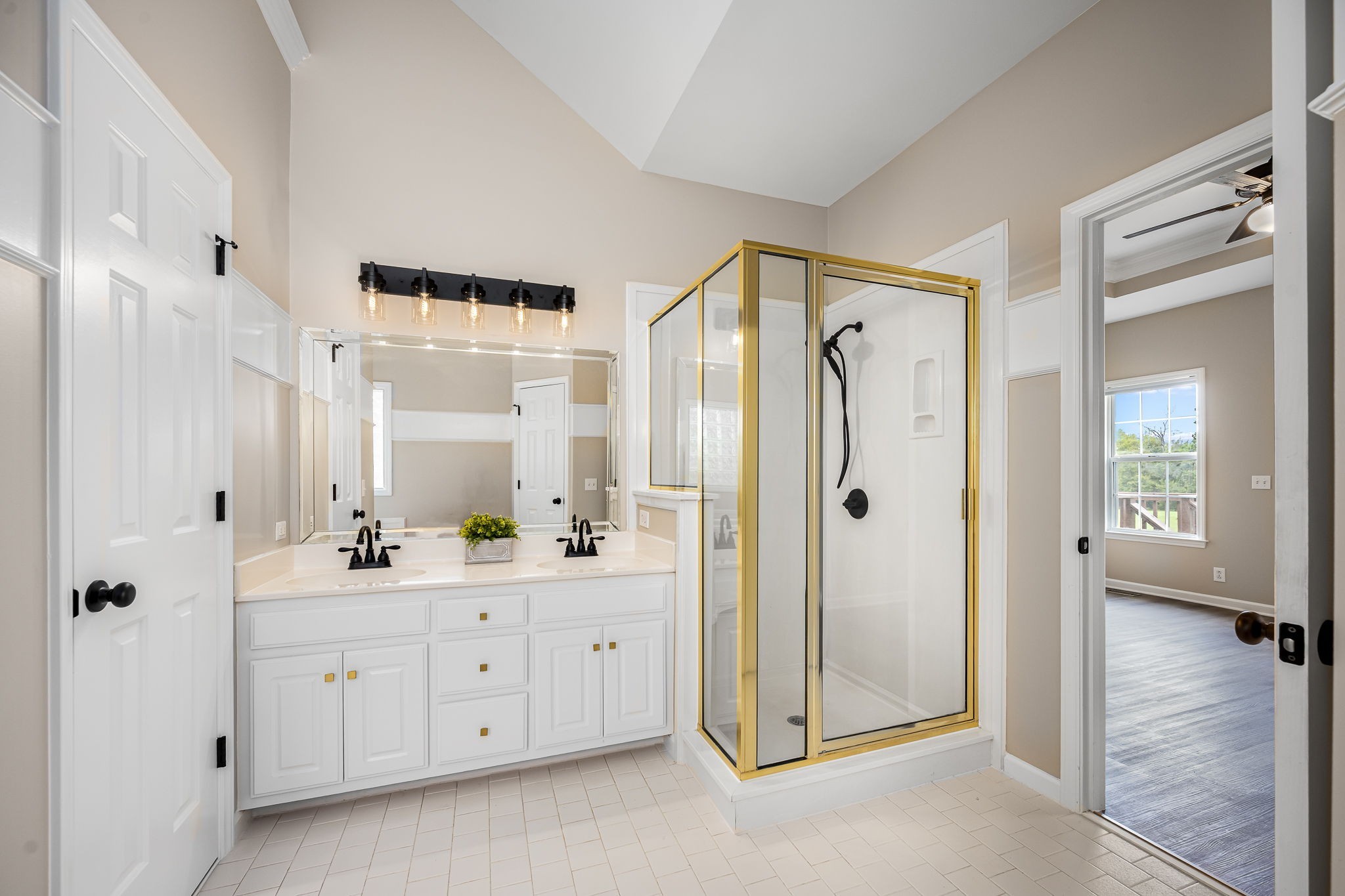 339 Calumet Trace Murfreesboro, TN 37127 - Photo 17 of 24 a spacious bathroom with double vanity shower and a sink