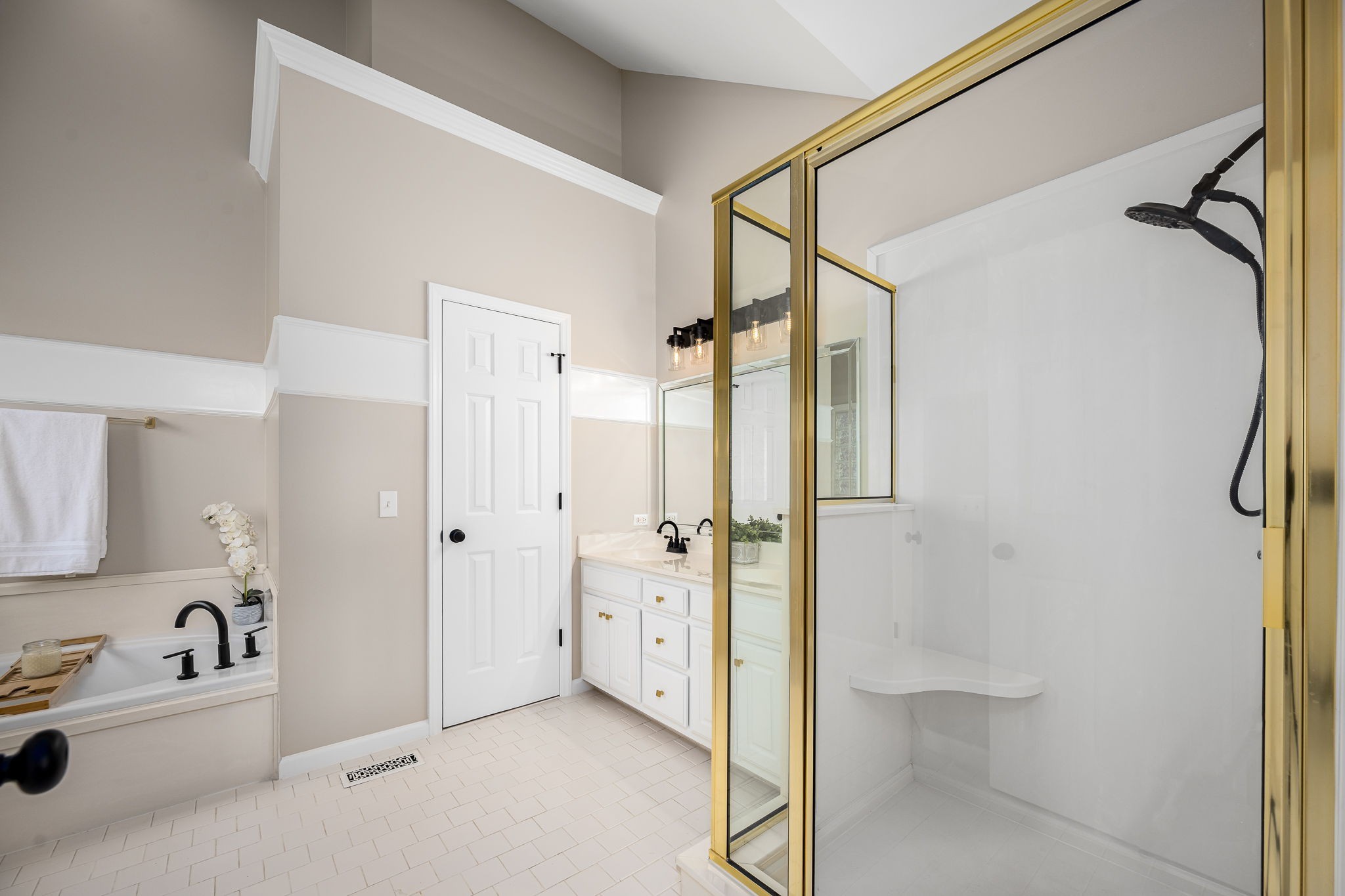 339 Calumet Trace Murfreesboro, TN 37127 - Photo 18 of 24 a bathroom with a sink and shower