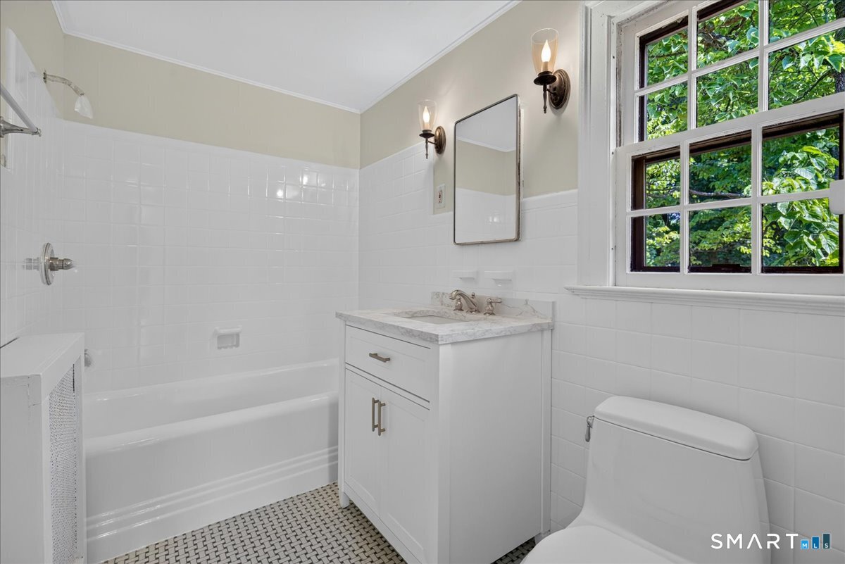 58 Myra Road Hamden, CT 06517 - Photo 23 of 38