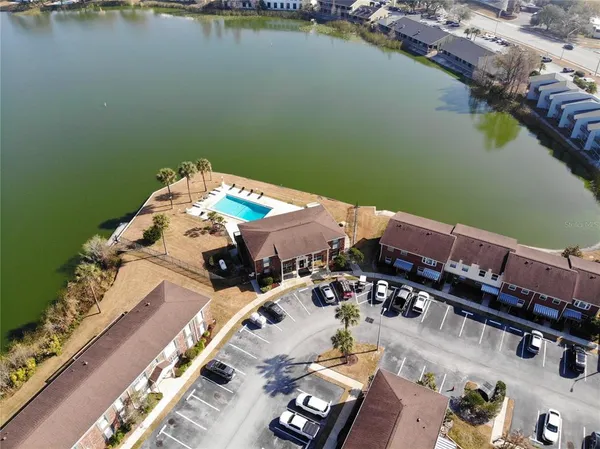 $179,900 | 1920 East Edgewood Drive, Unit P2, Lakeland, FL 33803