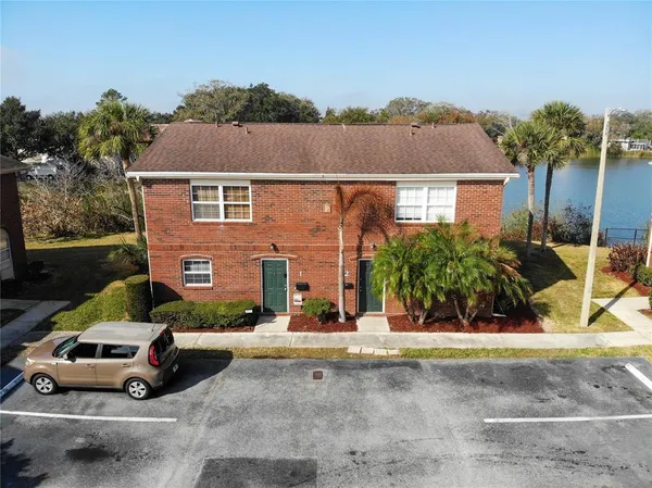 $179,900 | 1920 East Edgewood Drive, Unit P2, Lakeland, FL 33803