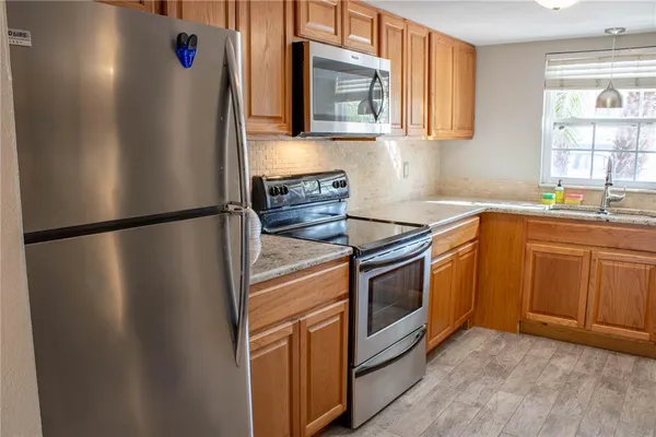 $179,900 | 1920 East Edgewood Drive, Unit P2, Lakeland, FL 33803