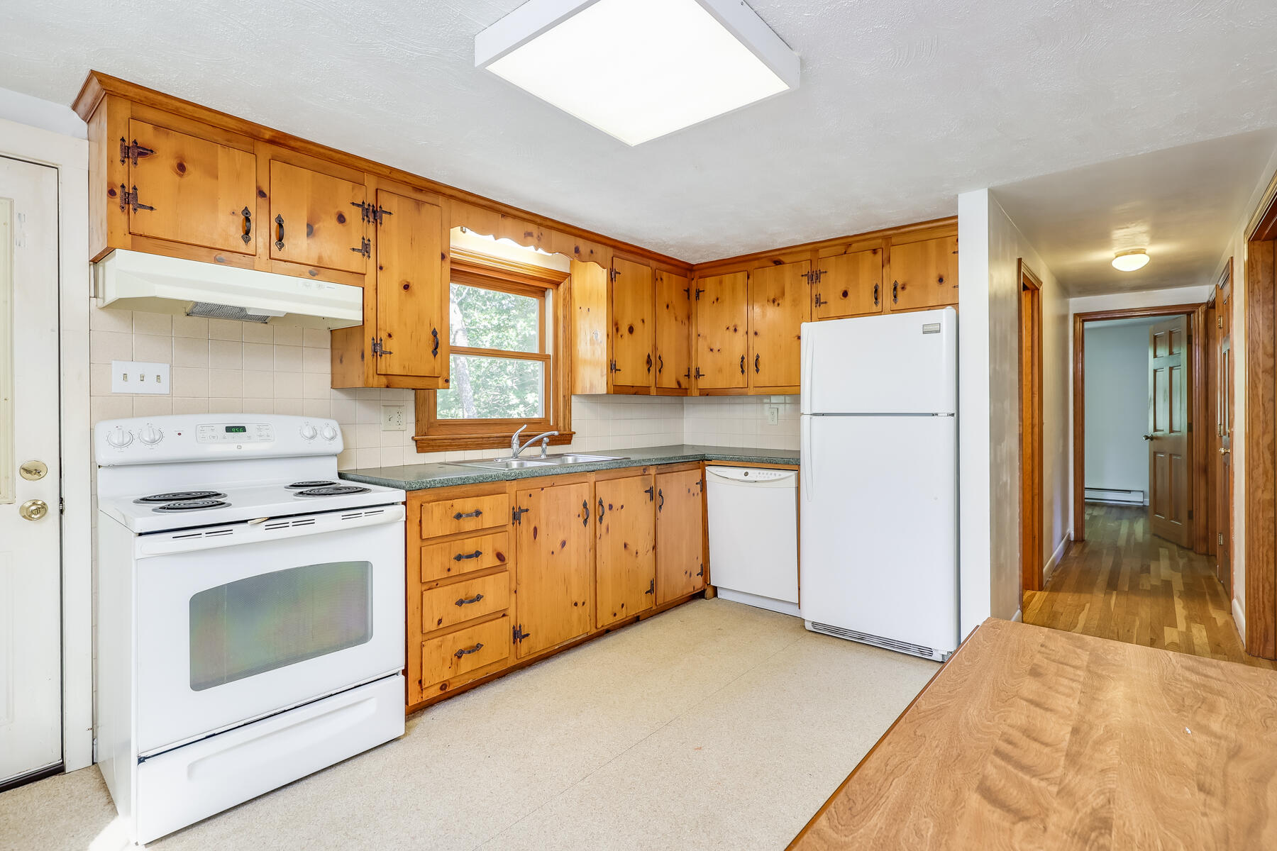60 Fox Run Road Eastham, MA 02642 - Photo 13 of 34 2nd floor kitchen