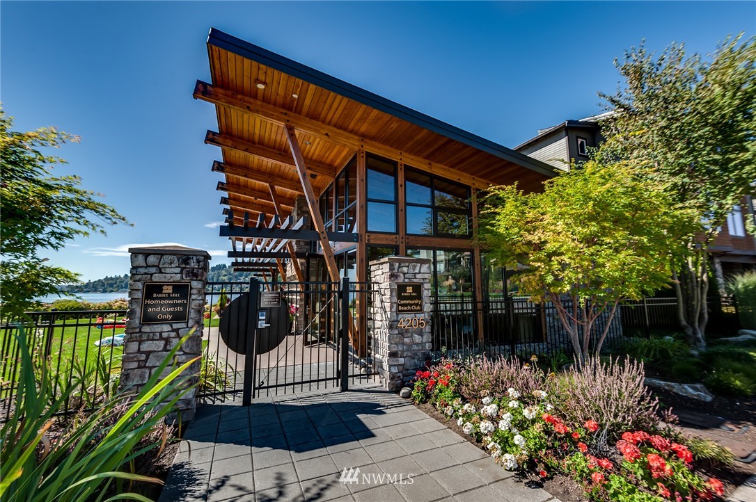 1129 North 41st Place Renton, WA 98056 - Photo 4 of 25 Gallery Image 4