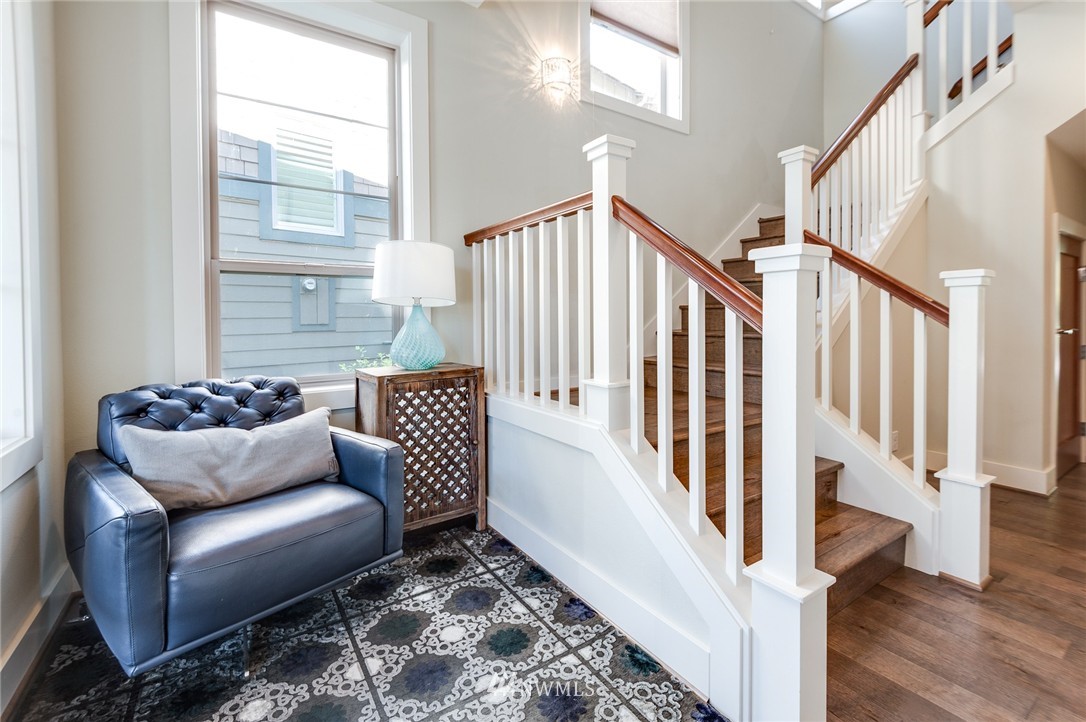1129 North 41st Place Renton, WA 98056 - Photo 5 of 25 Gallery Image 5