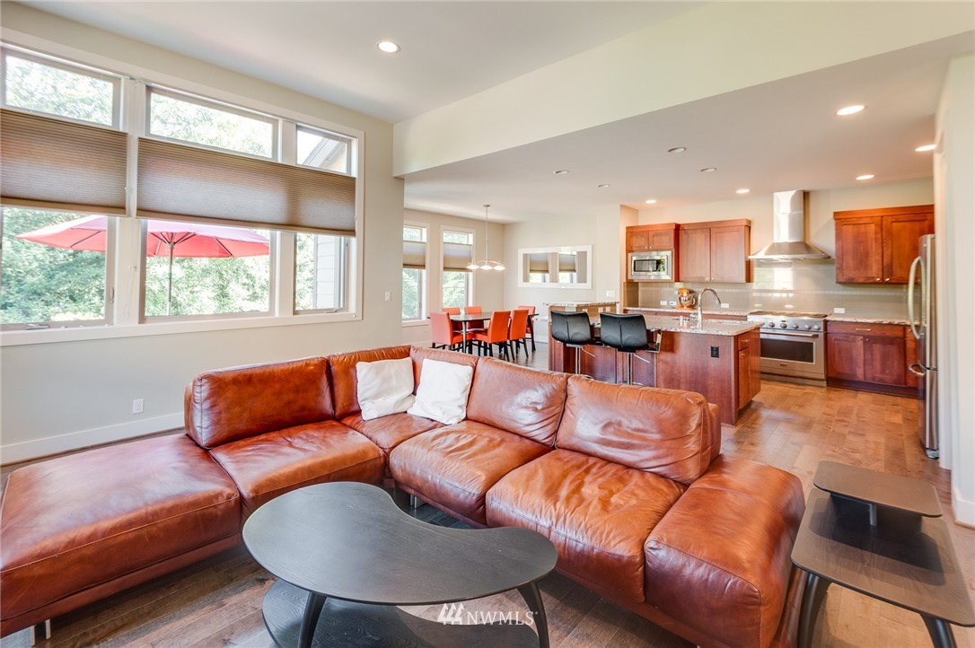 1129 North 41st Place Renton, WA 98056 - Photo 9 of 25 Gallery Image 9
