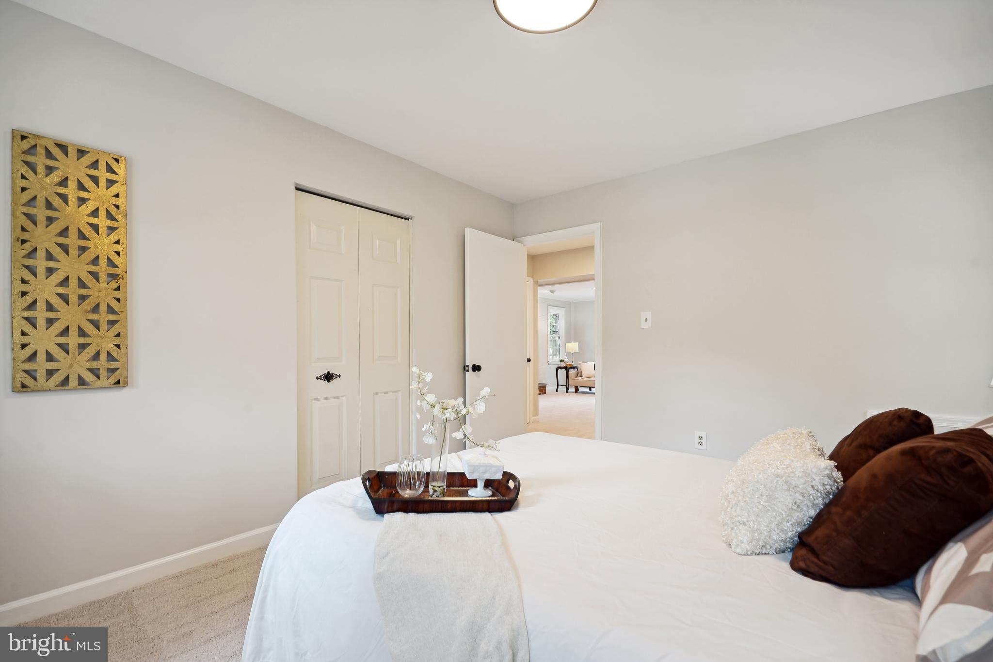 5809 Tudor Lane Rockville, MD 20852 - Photo 24 of 42 5th
Bdrm - natural light, ground level