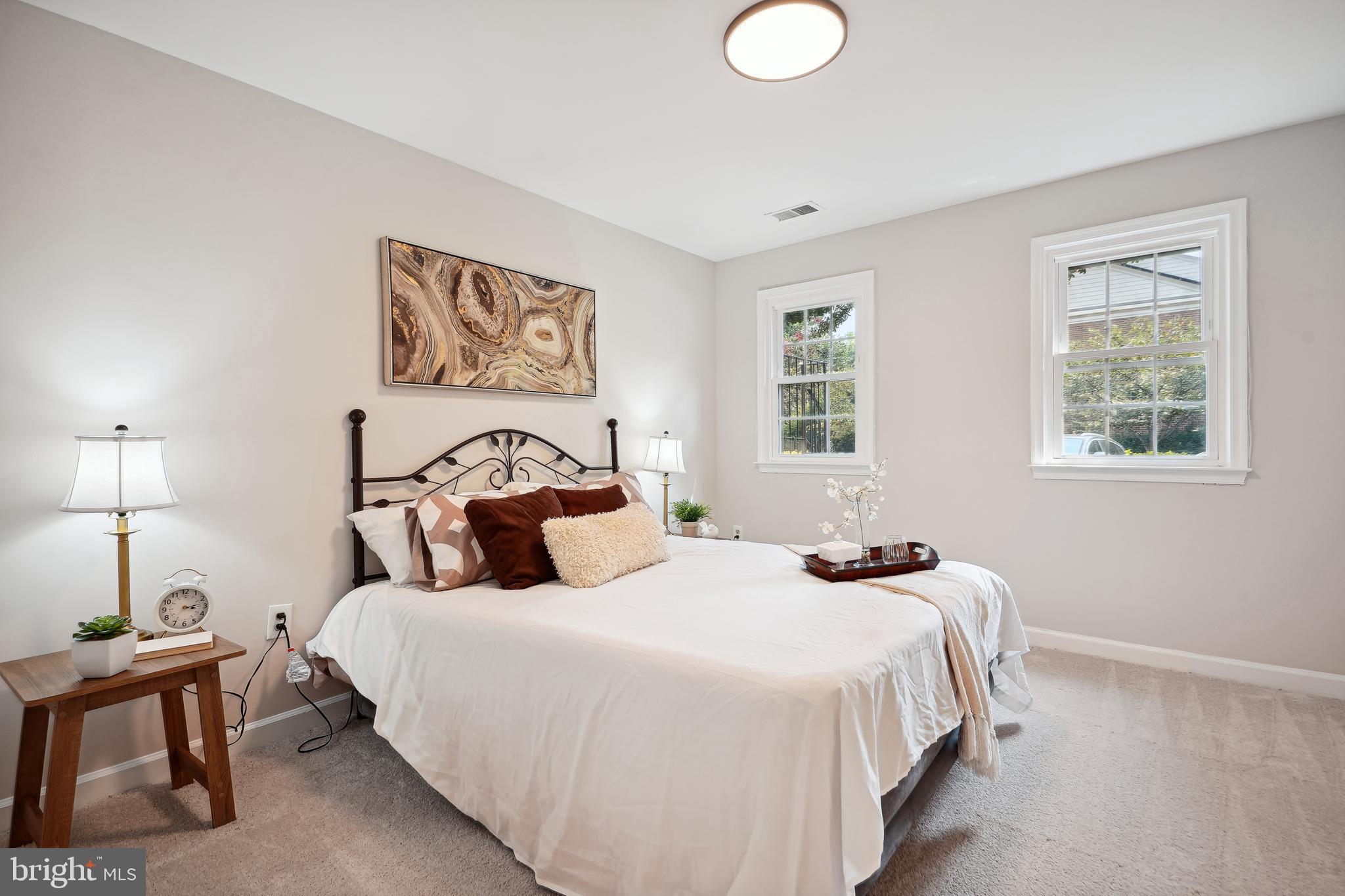 5809 Tudor Lane Rockville, MD 20852 - Photo 25 of 42 5th Bdrm - natural light, ground level