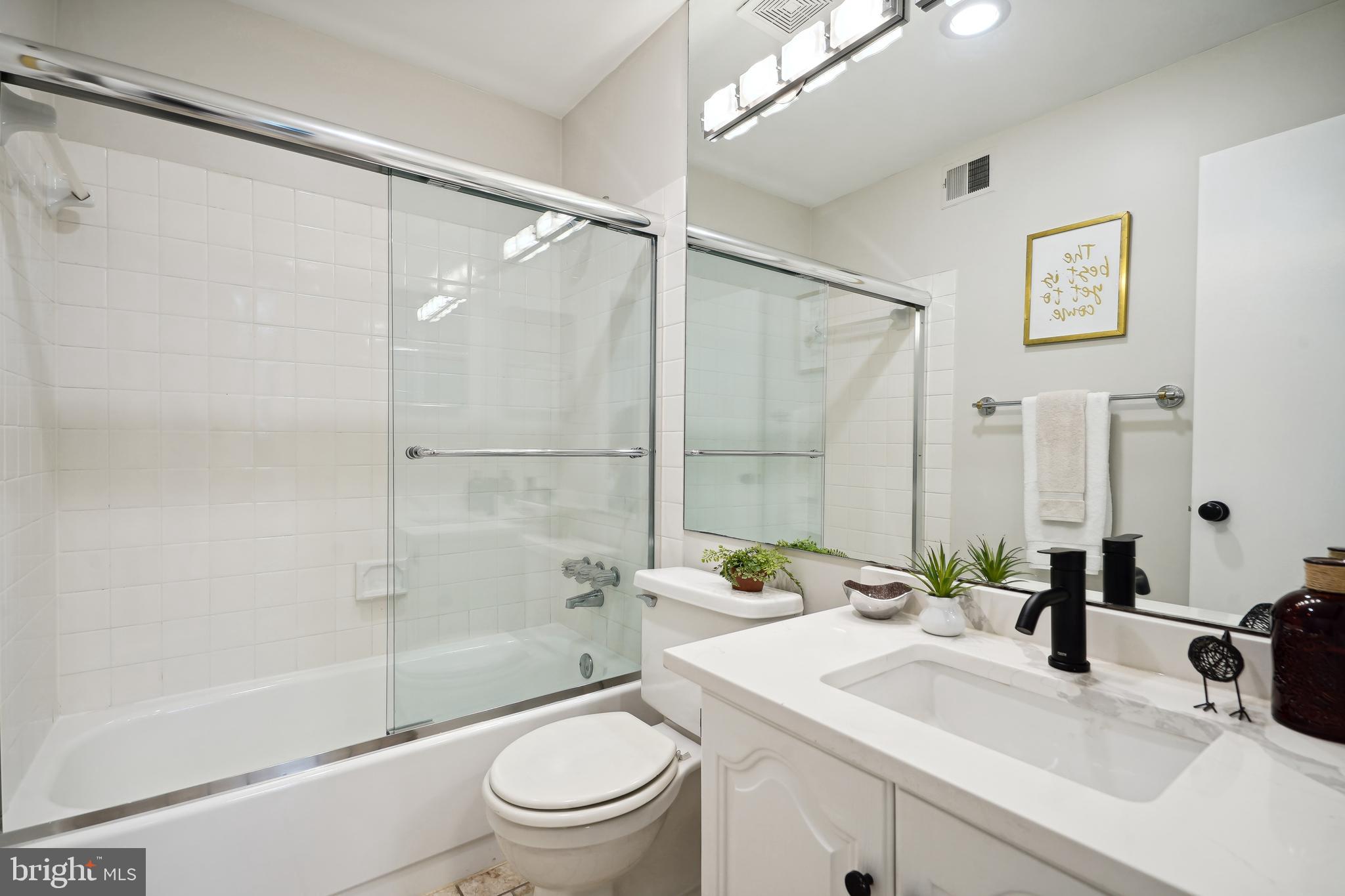 5809 Tudor Lane Rockville, MD 20852 - Photo 27 of 42 3rd Bathroom - new counters and faucet