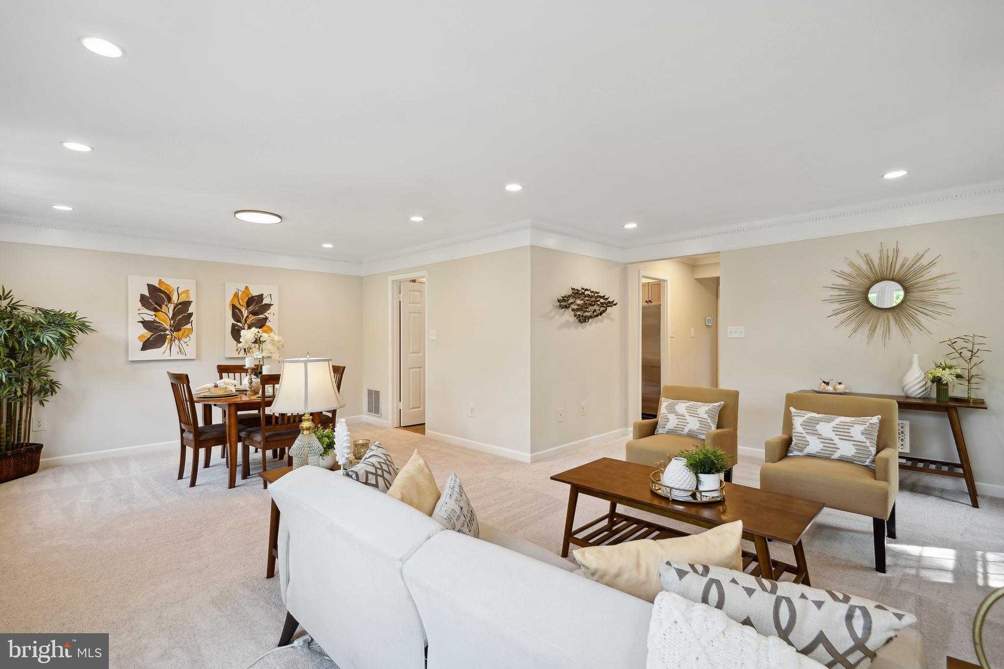 5809 Tudor Lane Rockville, MD 20852 - Photo 9 of 42 Living Room
