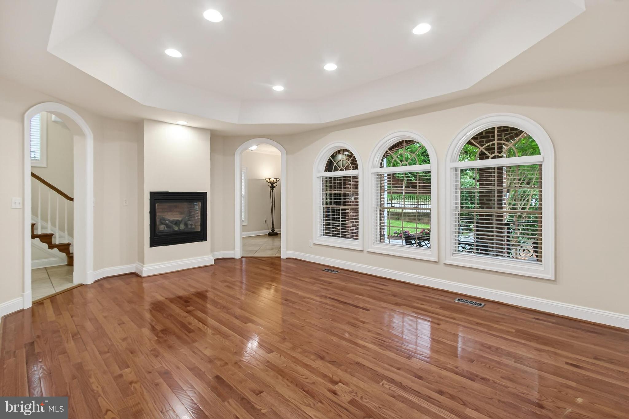 7705 Magarity Road Falls Church, VA 22043 - Photo 11 of 69