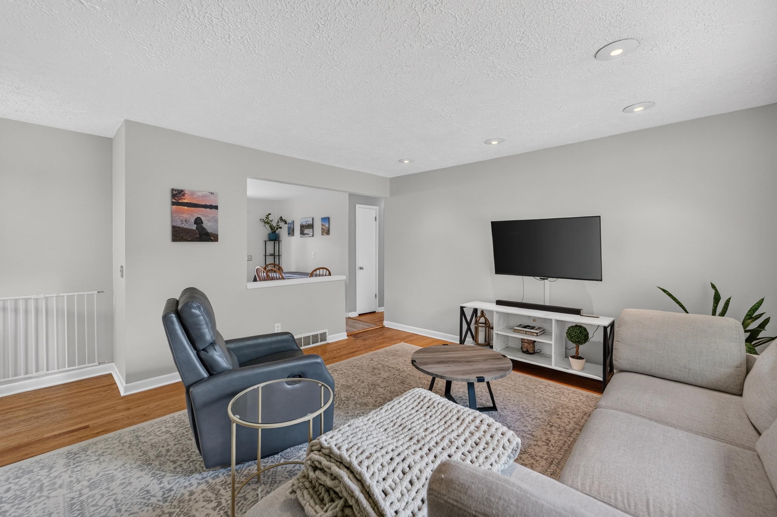 1221 Debra Lane Madison, WI 53704 - Photo 5 of 31