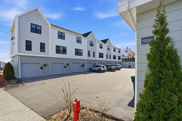 $495,000 | 7 Water Street, Unit 2, Plymouth, MA 02360
