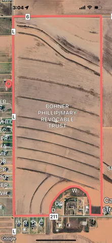 a view of entryway with a street