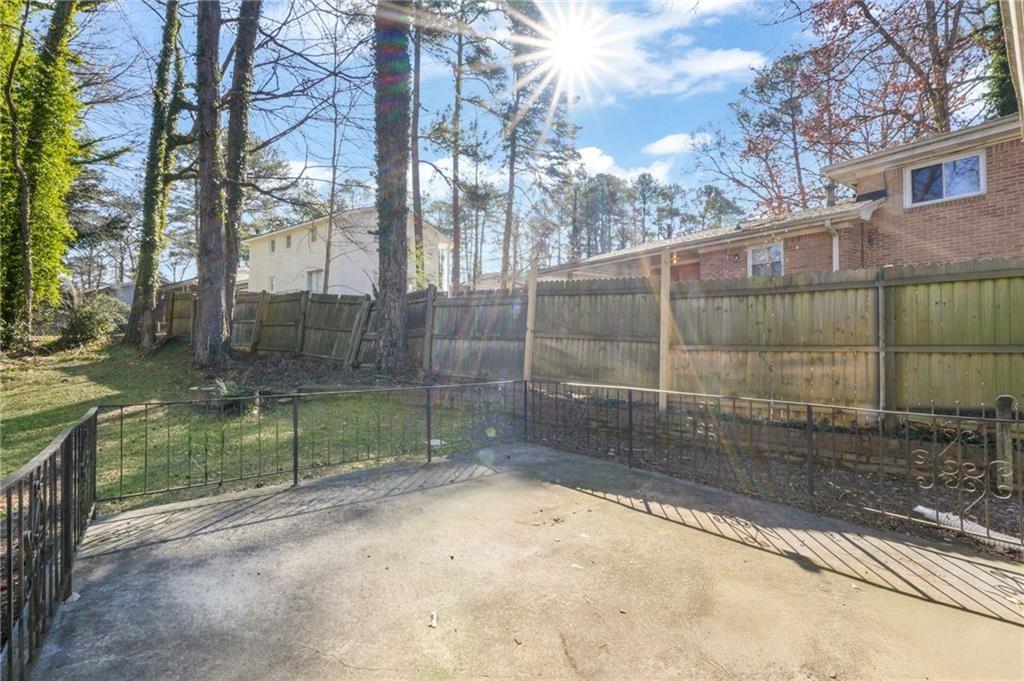 1918 Valley Ridge Drive Southwest Atlanta, GA 30331 - Photo 10 of 60 Gallery Image 10