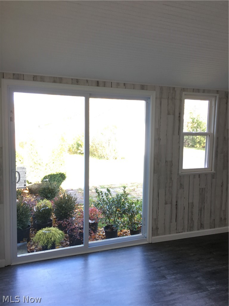 4089 Verona Road Cleveland, OH 44121 - Photo 16 of 26 Gallery Image 16
