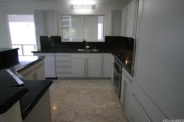 $3,900 | 45-634 Apuapu Street, Kaneohe, HI 96744