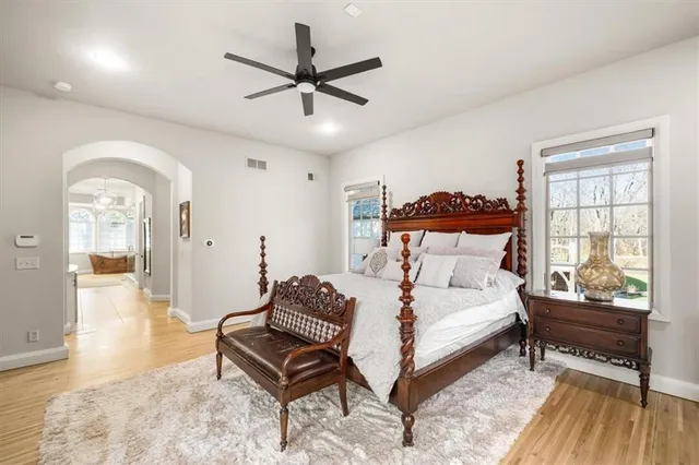 $2,400,000 | 8519 North Sycamore Avenue, Kansas City, MO 64157