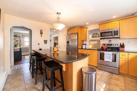 $425,000 | 193 Page Street, Lunenburg, MA 01462