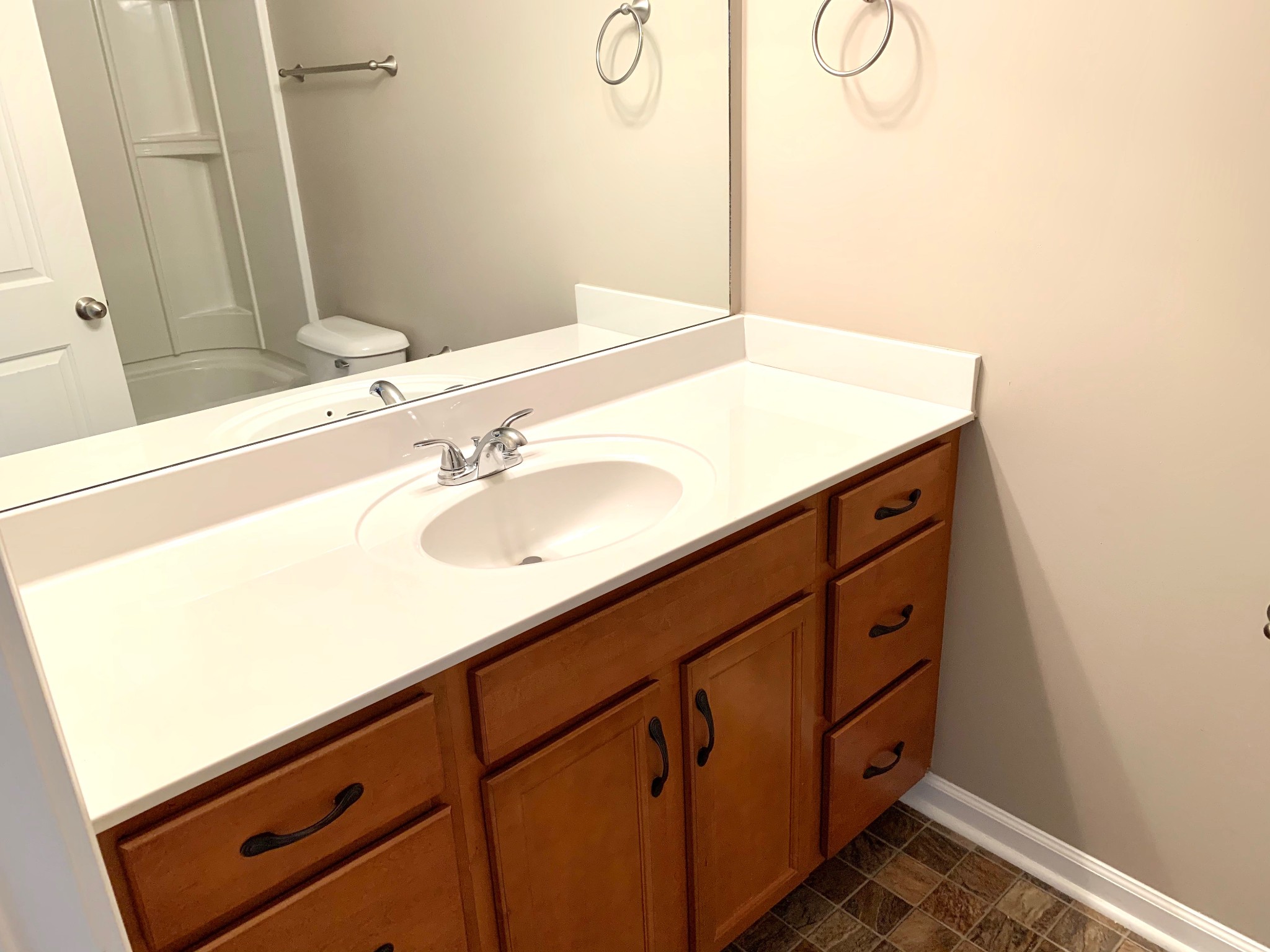 318 Sam Houston Circle Clarksville, TN 37040 - Photo 13 of 20 a bathroom with a sink and a mirror