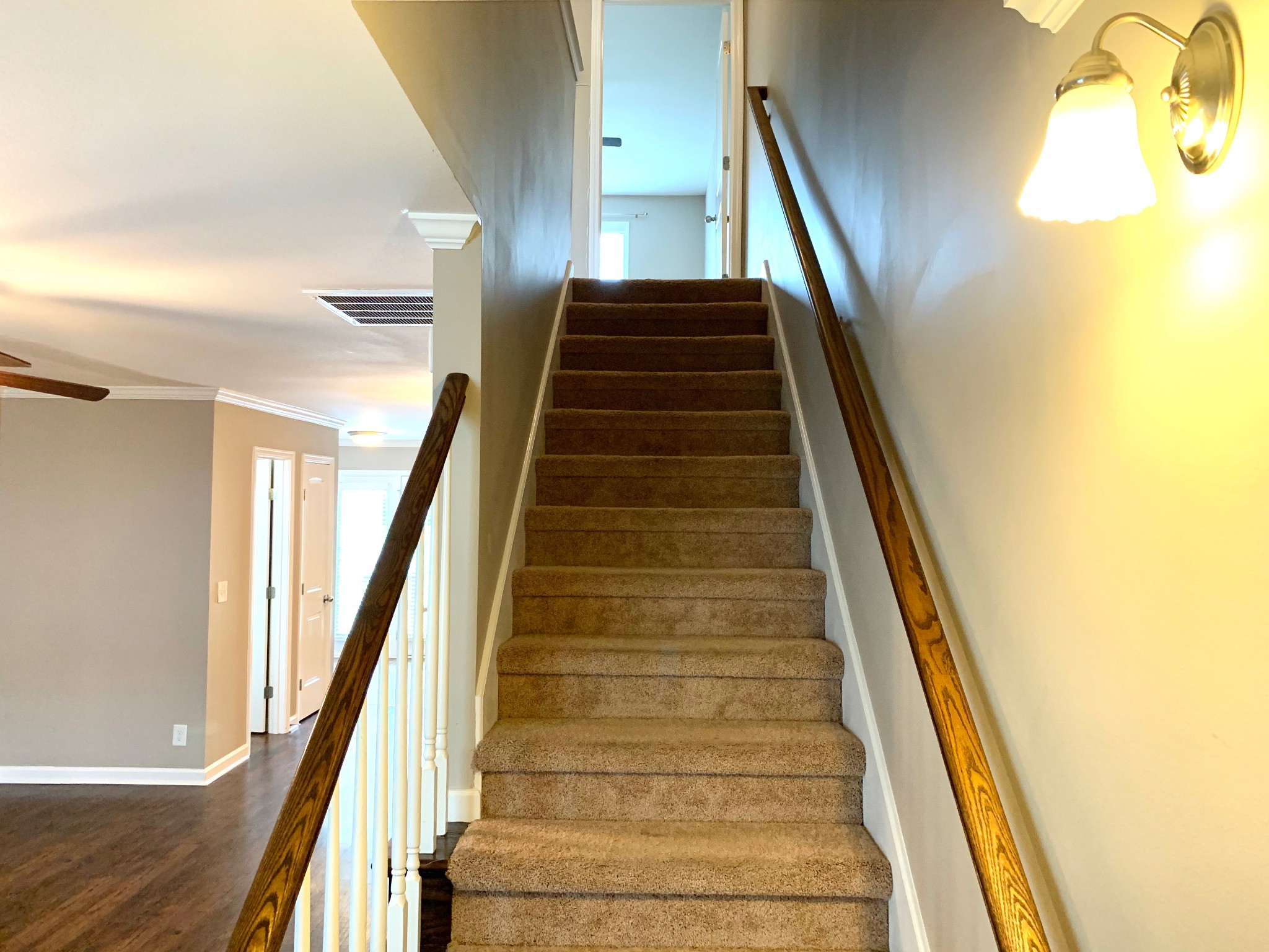 318 Sam Houston Circle Clarksville, TN 37040 - Photo 10 of 20 a view of entryway