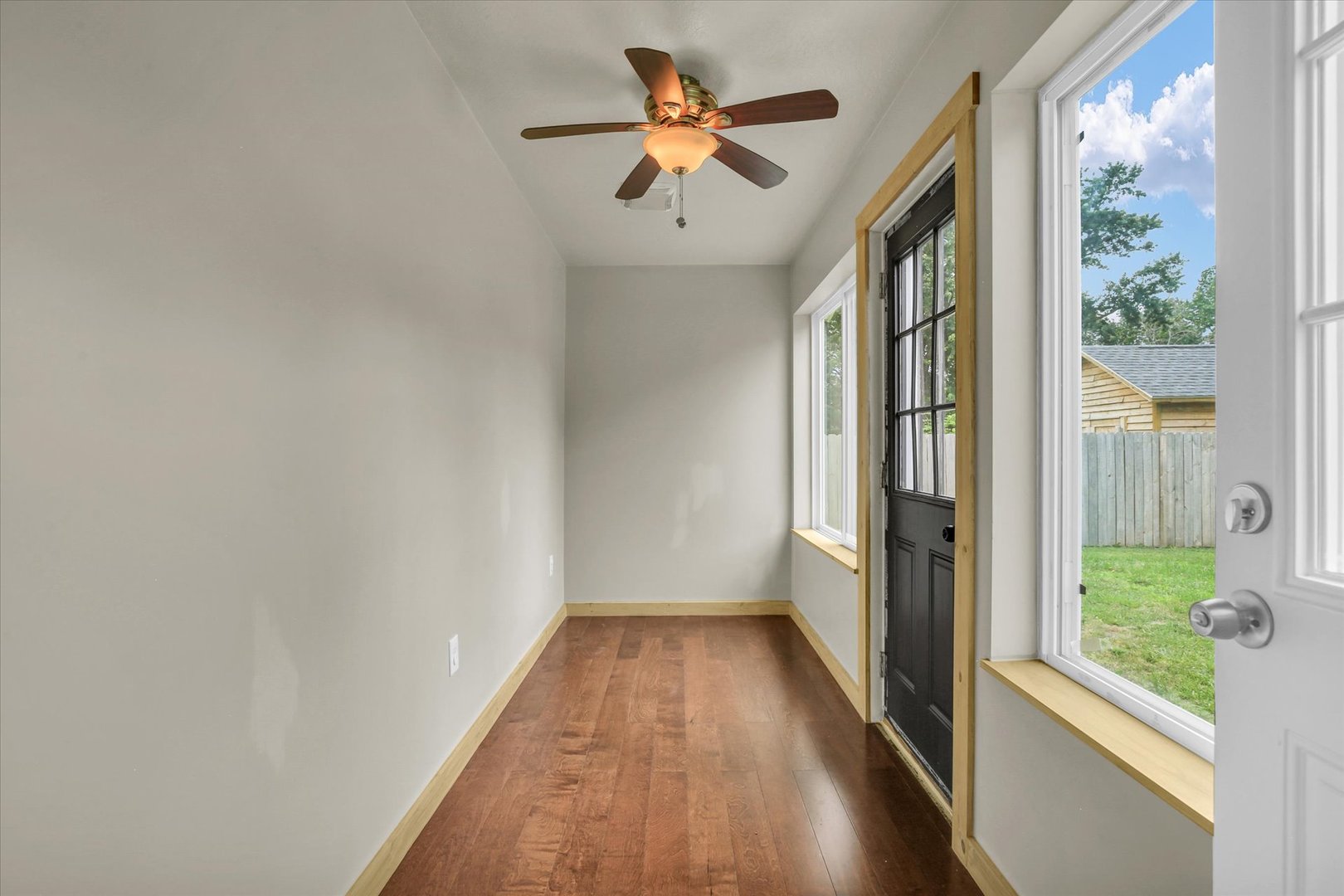 521 North McClellan Street Sullivan, IL 61951 - Photo 19 of 27