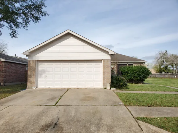$1,750 | 1413 Bridle Path, Rosenberg, TX 77471